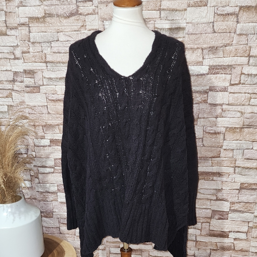 Free People Women's Black Cable Knit Sweater